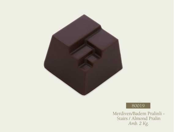 Merdiven Badem Pralinli Çikolata - Mabel İstanbul Online Çikolata Sipariş